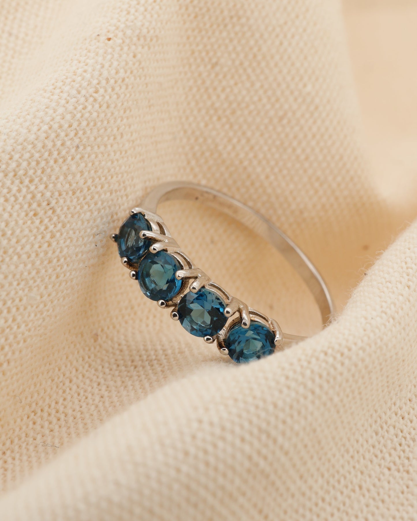 Churumbela Topacio London Blue