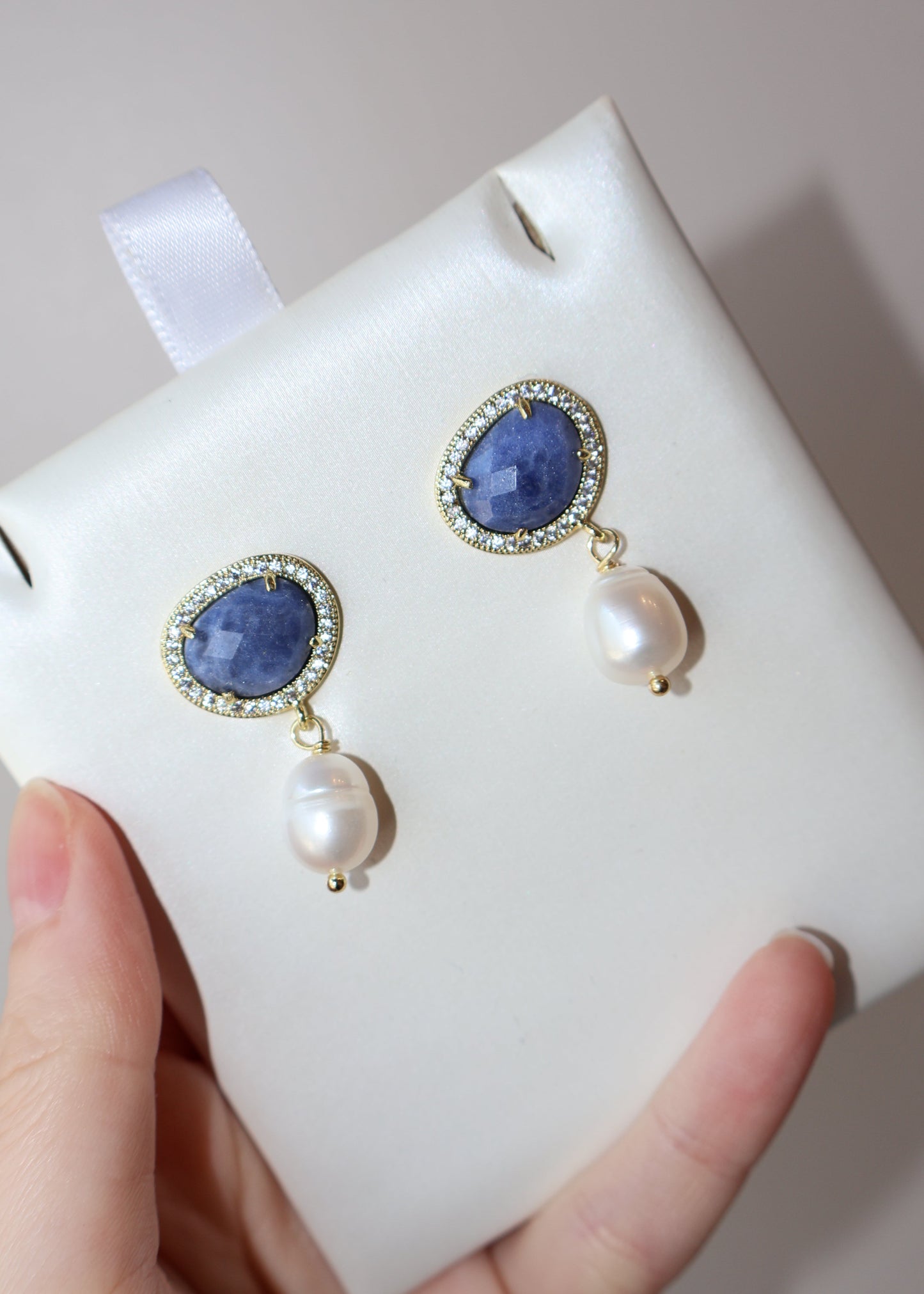Blue Pavé